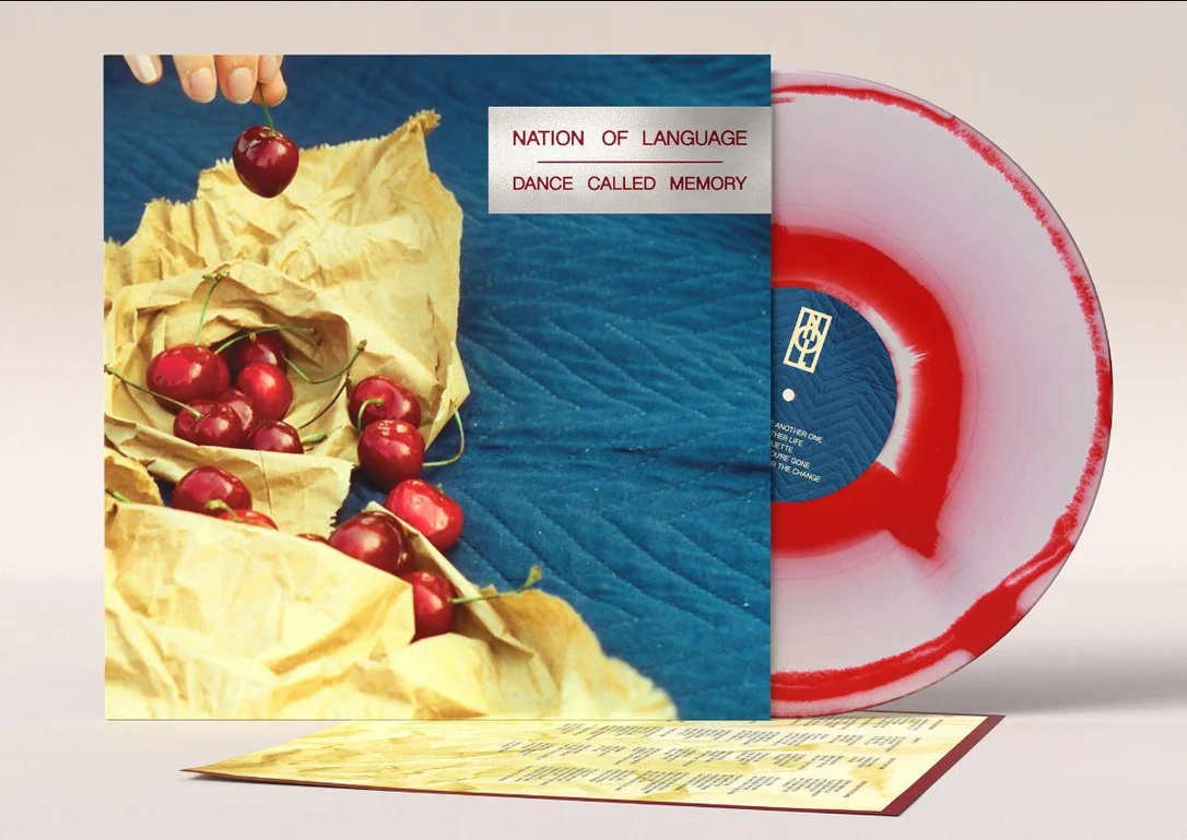 hundredrecords2679094
